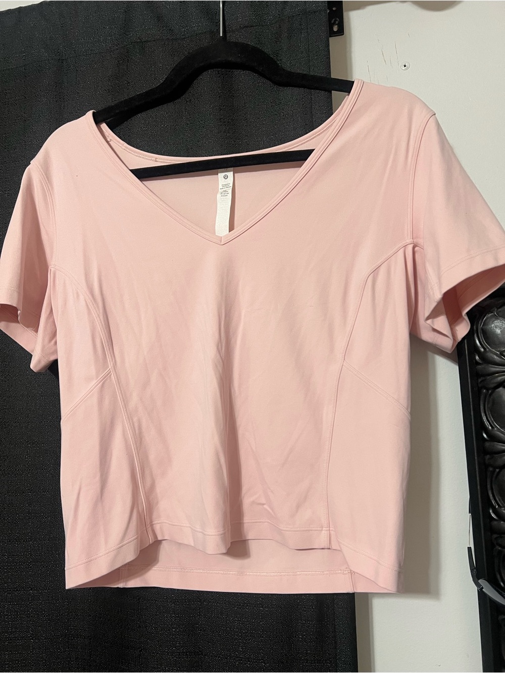 lululemon athletica Light Pink V-Neck Short Sleeve Tee